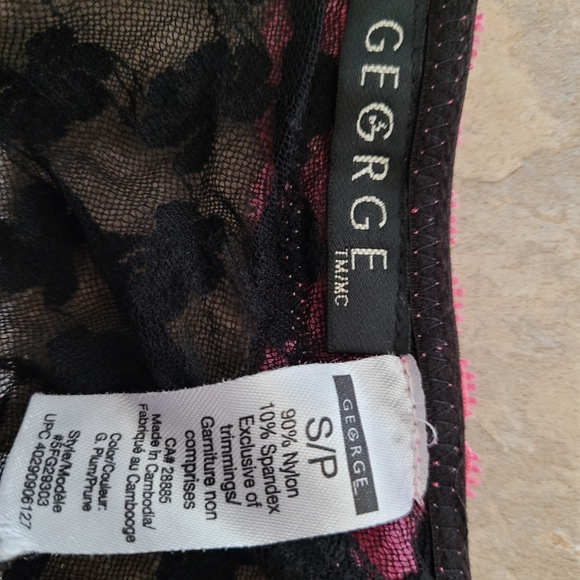 Like New 2 PC Lacy Lingerie, with lots of adjustable features. - Picture 7 of 7